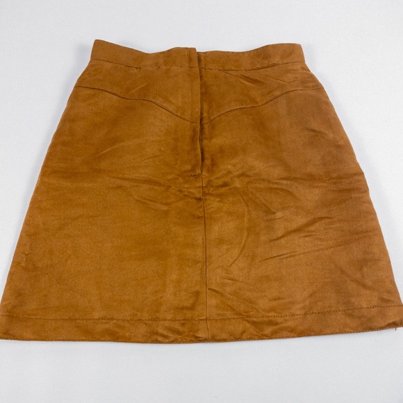 H&M Women's Faux Suede Leather Mini Skirt Button Front Brown/Tan Zipper Size 6 - Picture 3 of 5